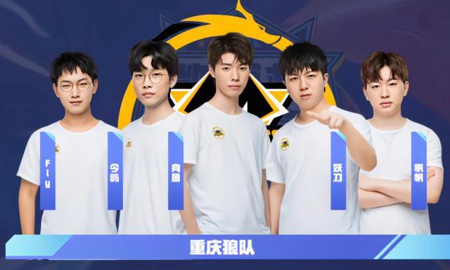 中展现出非 中展现出非