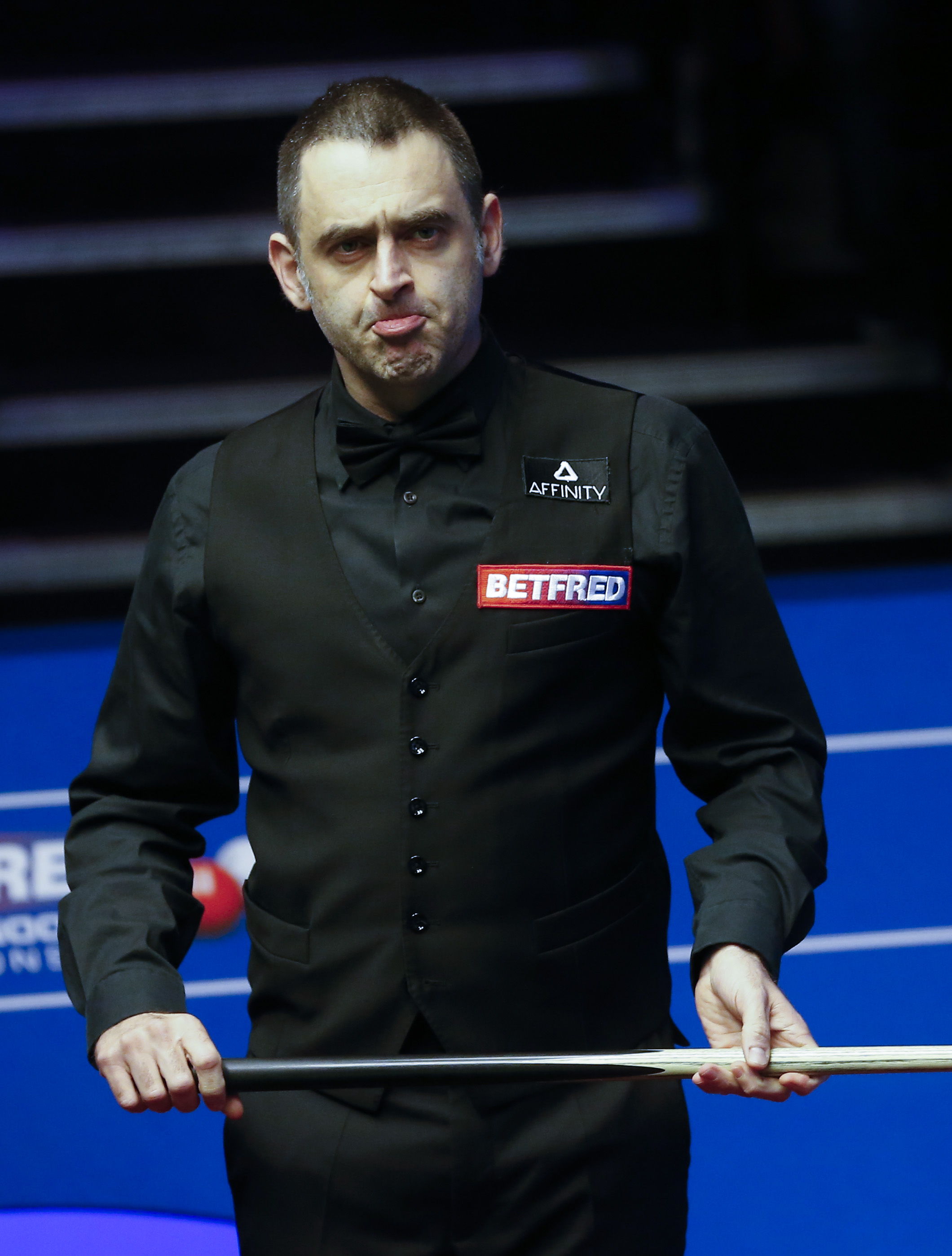 赛中展现无 赛中展现无