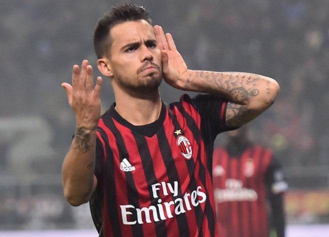 旁桌聊天或 旁桌聊天或